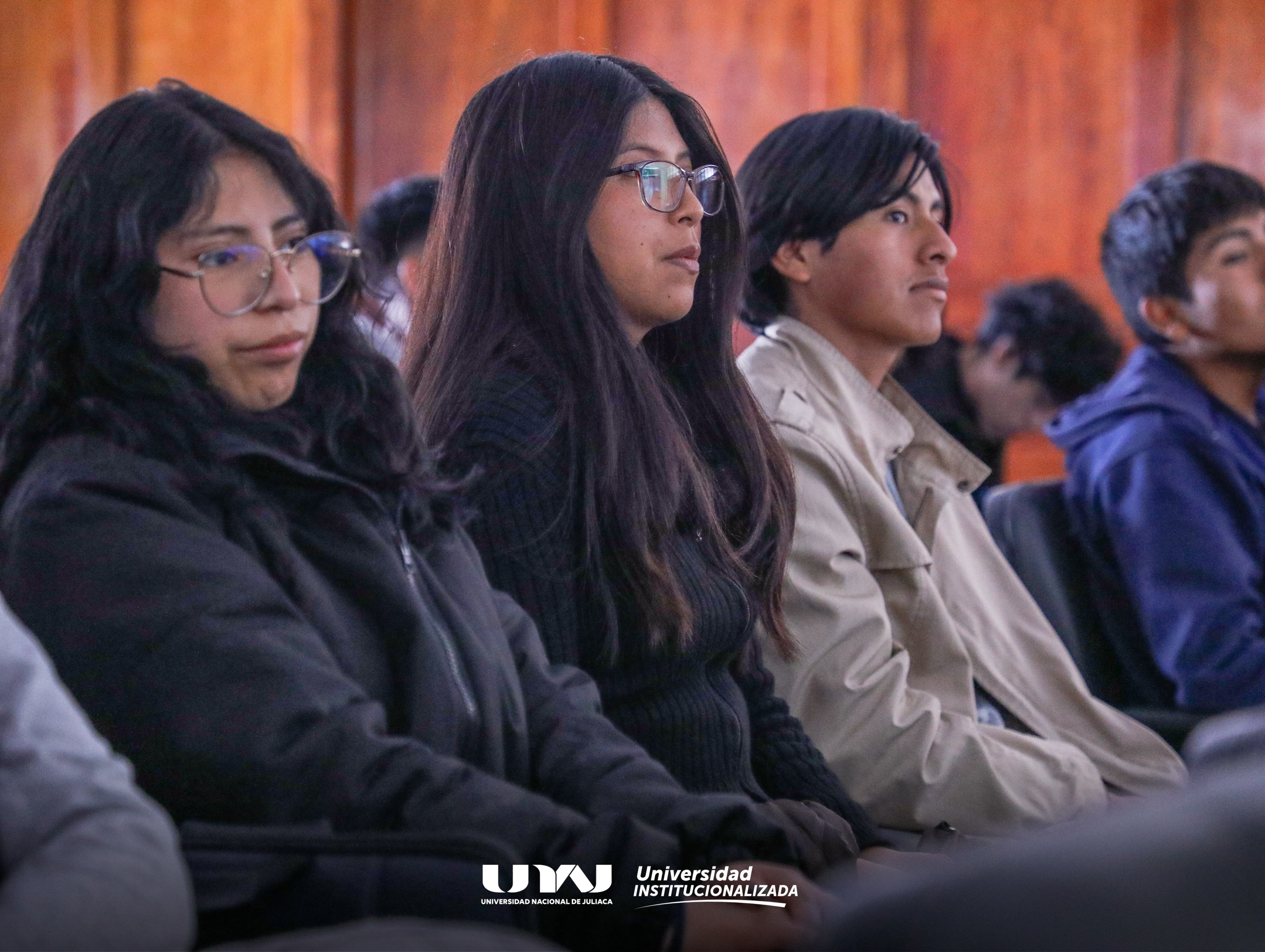 ESTUDIANTES DE LA UNAJ PARTICIPAN DE LA ACTIVIDAD