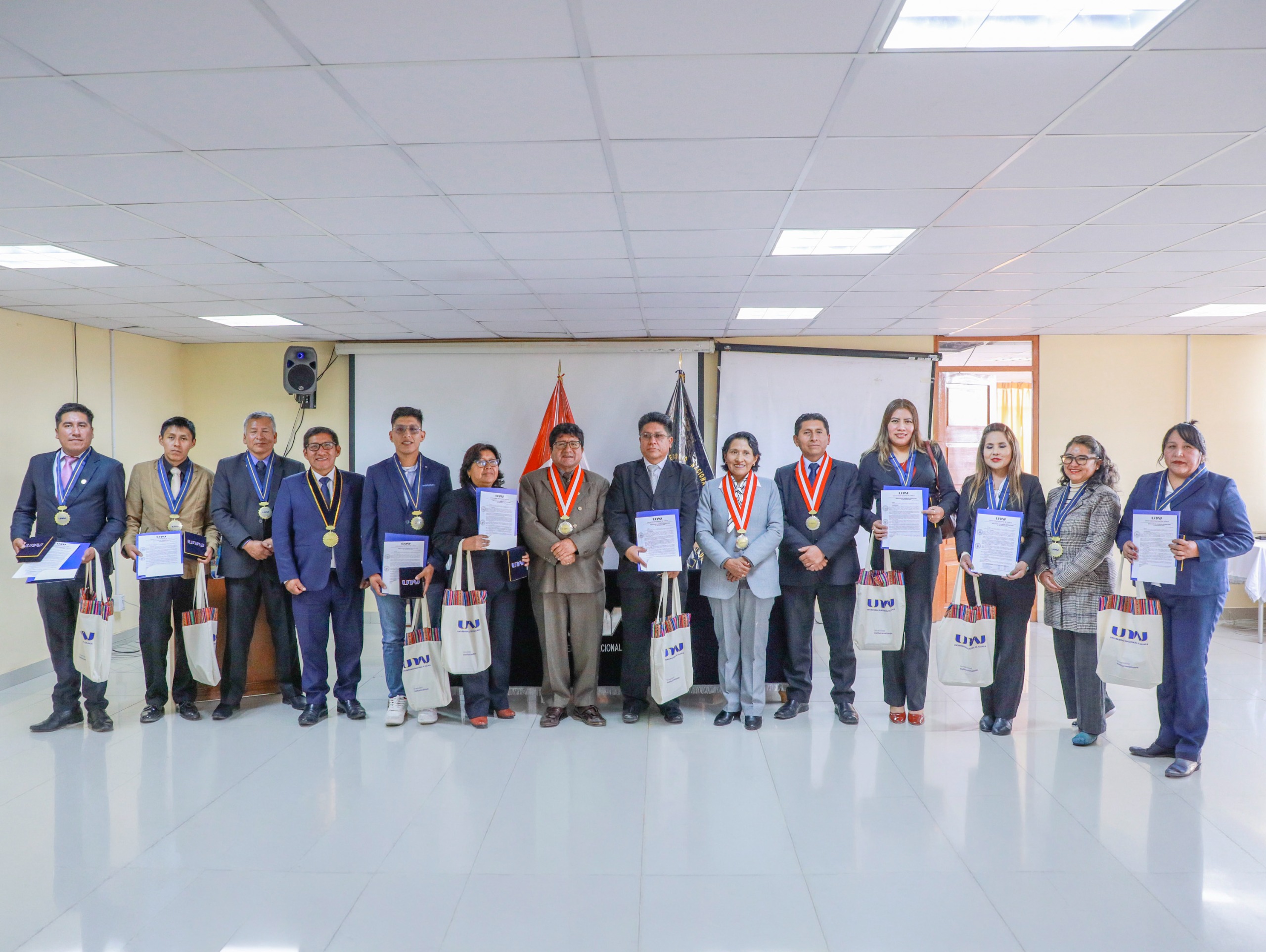 Juramentación del nuevo  Comité Electoral Universitario (CEU)