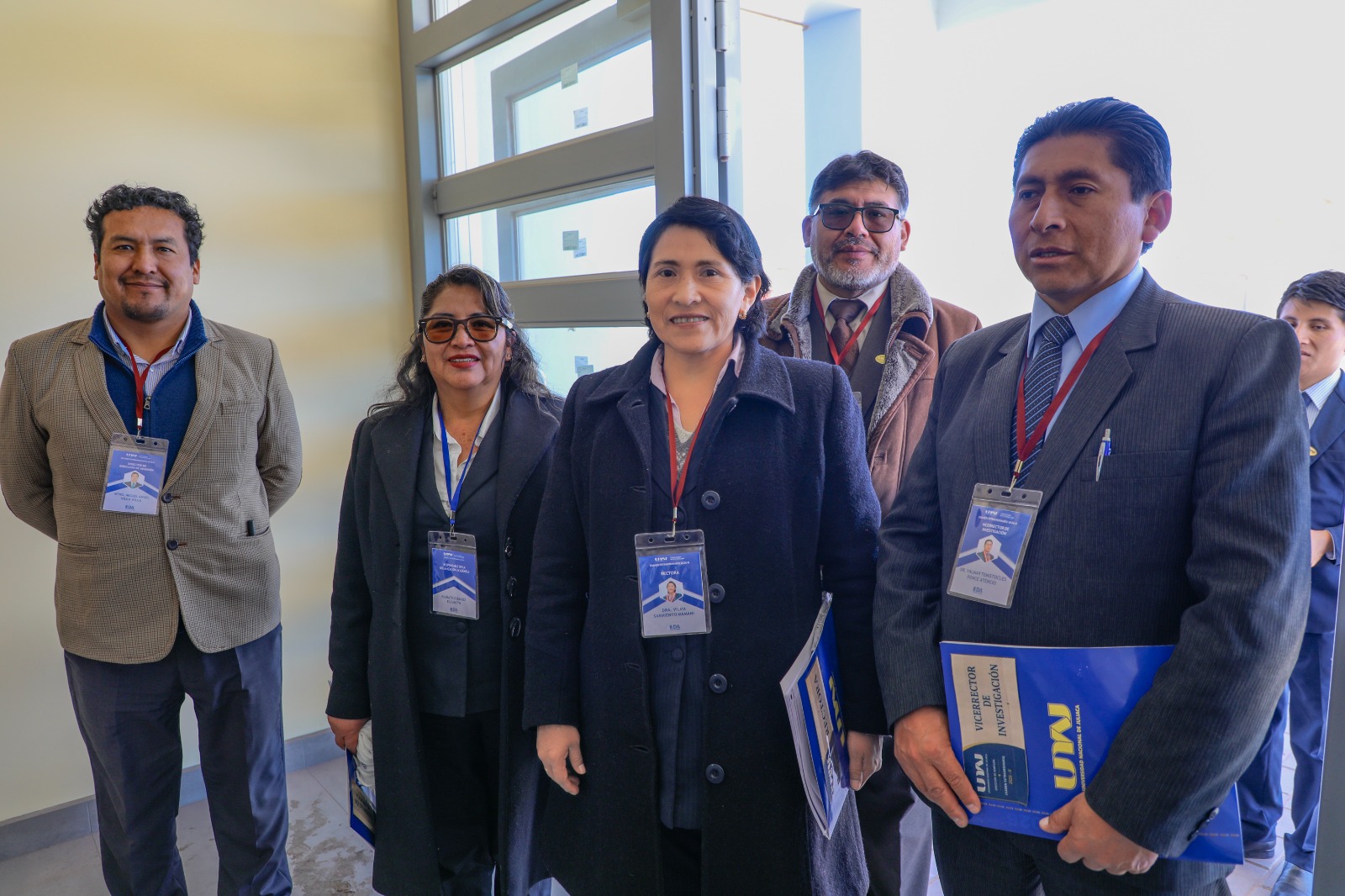 Dra. Vilma Sarmiento Mamani, quien inspeccionó el desarrollo de la evaluación 