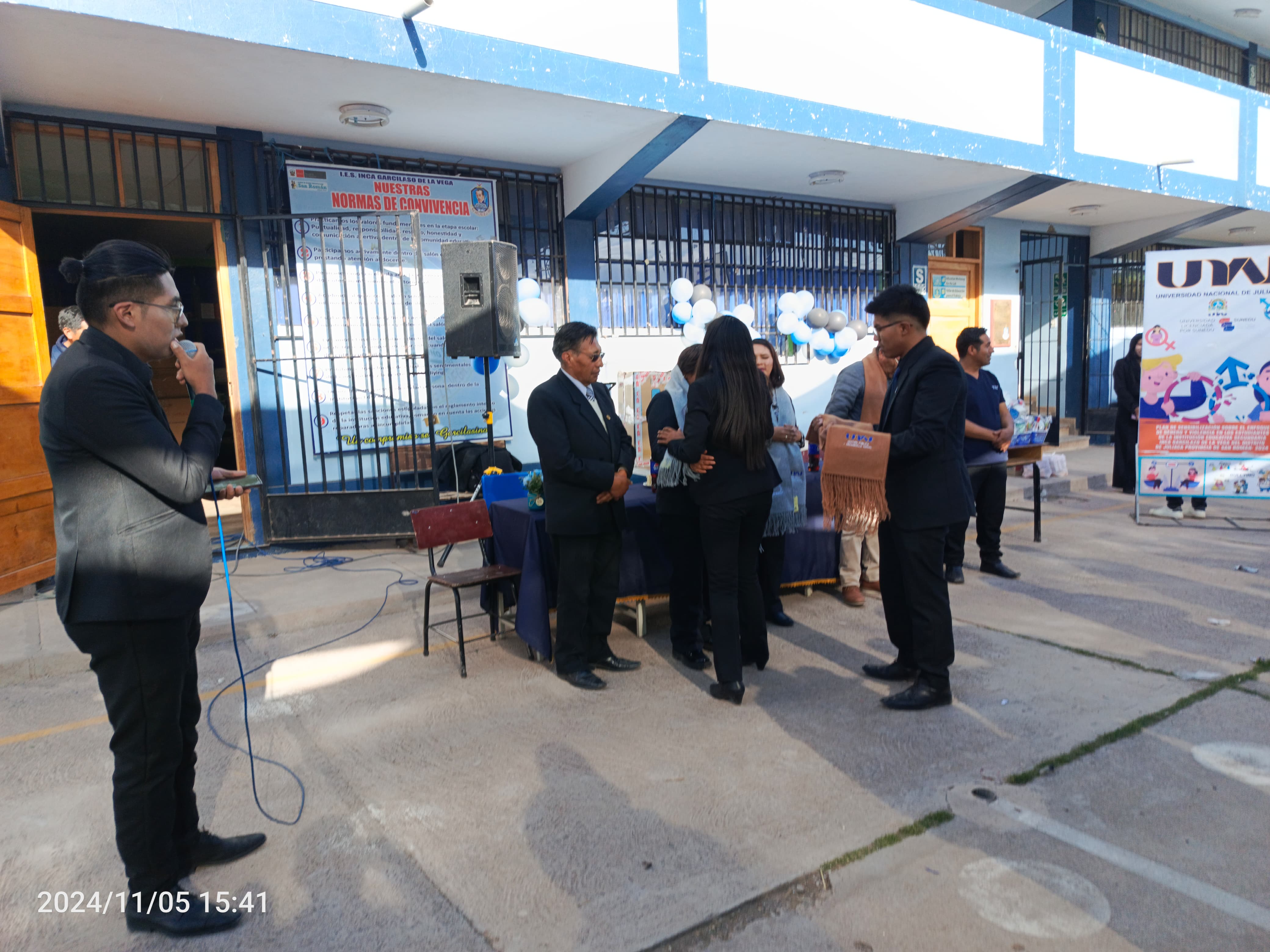 UNIDOS POR UN OBJETIVO