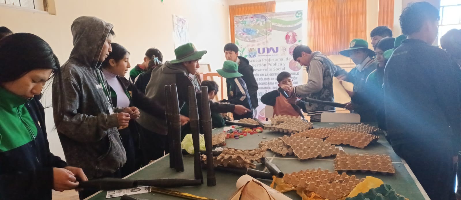 CONSTRUYENDO JOVENES PARA UN FUTURO SOSTENIBLE