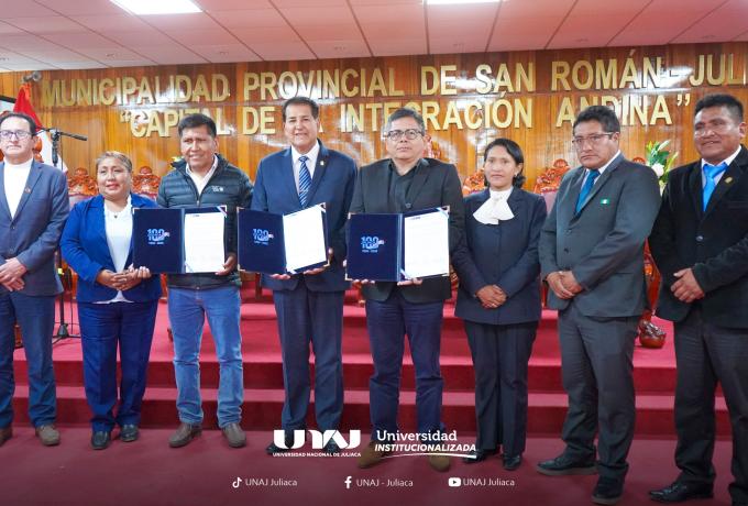 La Universidad Nacional de Juliaca (UNAJ) participó activamente en la firma del convenio del Proyecto
