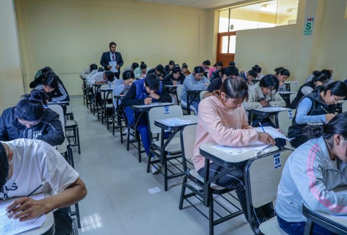 n una jornada marcada por el orden y la transparencia, la Universidad Nacional de Juliaca (UNAJ)