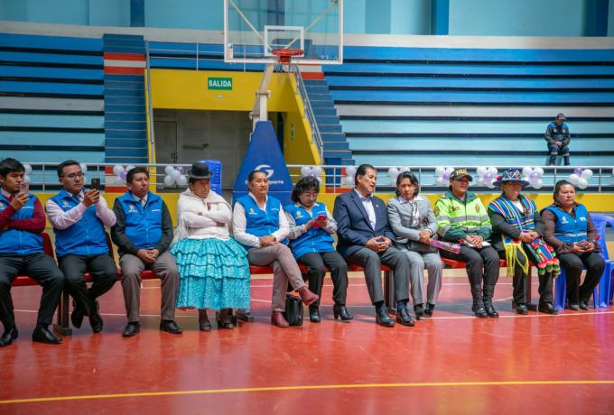 La Dra. Vilma Sarmiento Mamani, rectora de la Universidad Nacional de Juliaca- UNAJ, participó en el I Encuentro de la Mujer Juliaqueña del Centenario, actividad organizada por la Municipalidad Provincial de San Román 