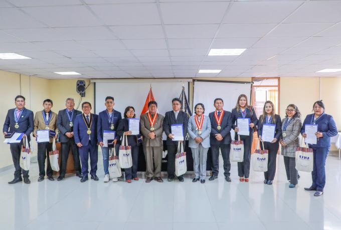 Juramentación del nuevo  Comité Electoral Universitario (CEU)
