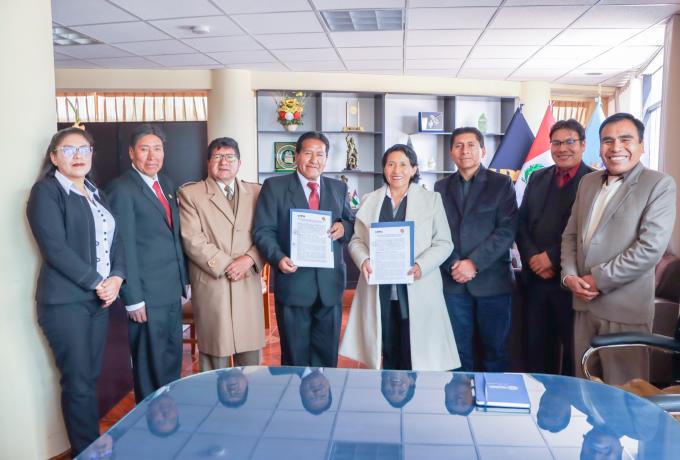 El convenio permitirá impulsar prácticas preprofesionales, proyectos de proyección social, capacitaciones y actividades académicas, fomentando el intercambio de conocimientos y experiencias entre ambas instituciones.