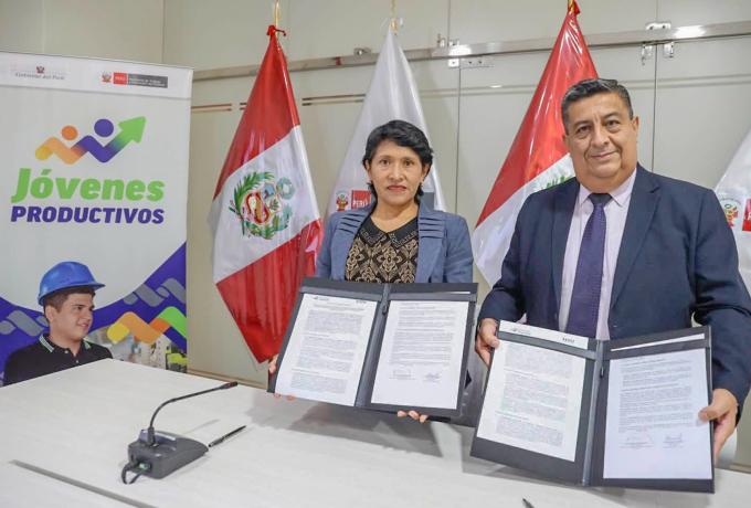 La rectora de la Universidad Nacional de Juliaca destacó que este convenio refleja el compromiso permanente de la institución